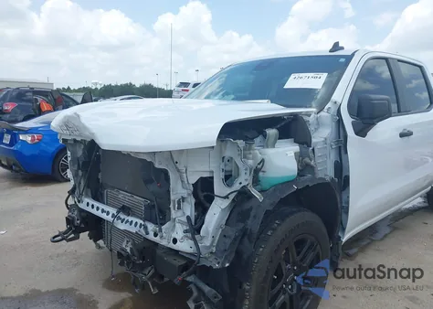 2024 Chevrolet Silverado 1500 2Wd Short Bed Custom z USA, uszkodzony, nr VIN 3GCPABEK2RG126578